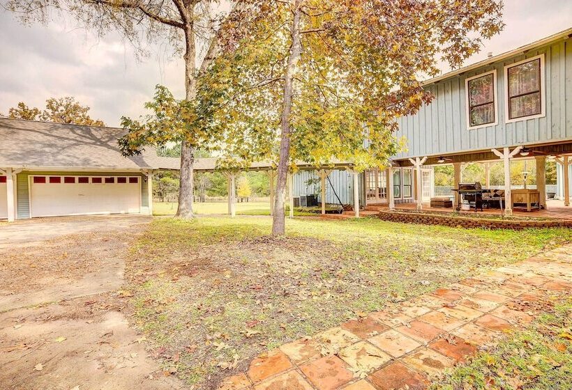 Secluded Magnolia Cottage With Pool!