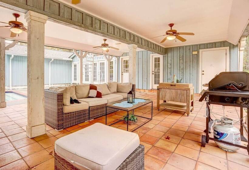 Secluded Magnolia Cottage With Pool!