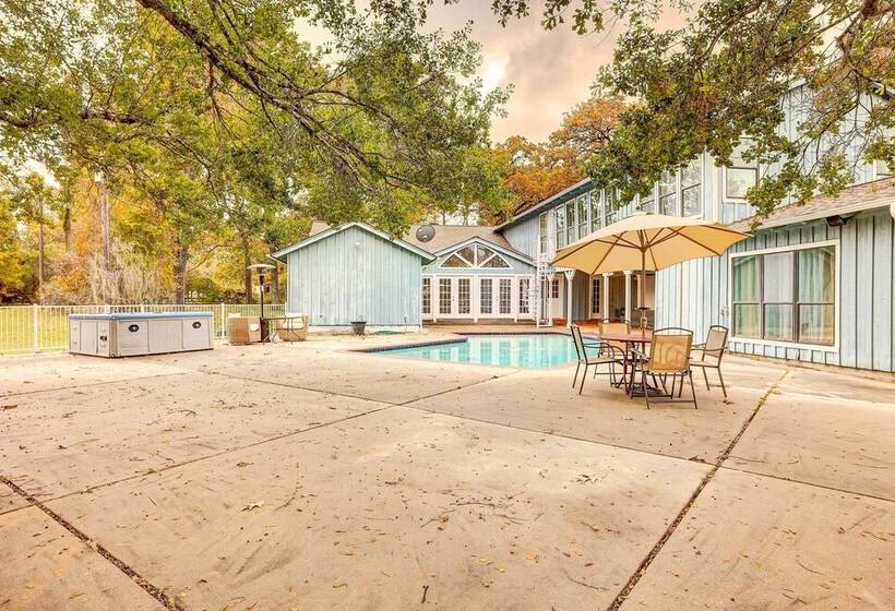 Secluded Magnolia Cottage With Pool!