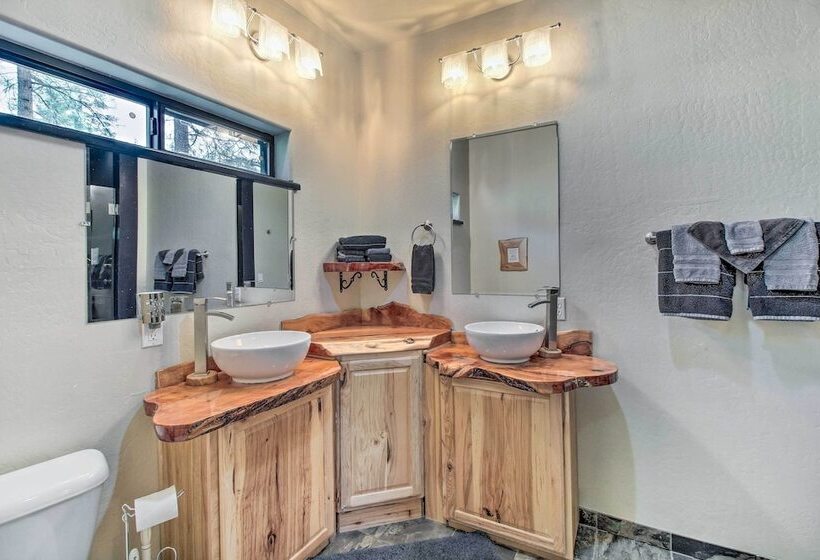 Serene Cabin: Coconino Nat L Forest View!