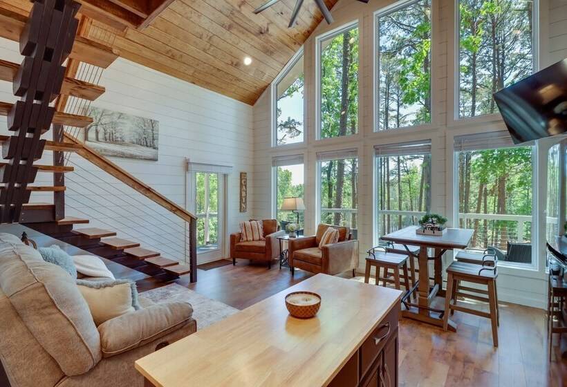 Shirley Treehouse Style Cabin W/ Lake Access!