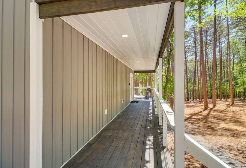 Shirley Treehouse Style Cabin W/ Lake Access!