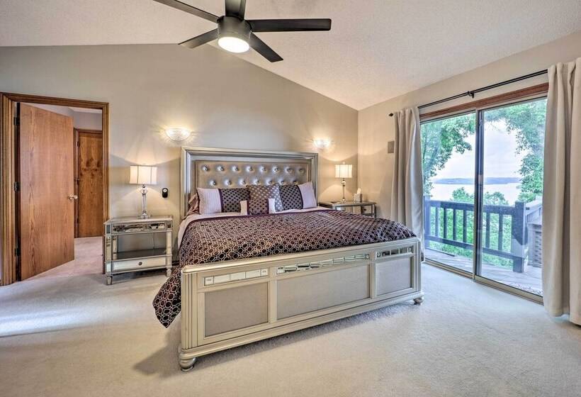 Spacious Beaver Lake Home W/ Stunning Views!