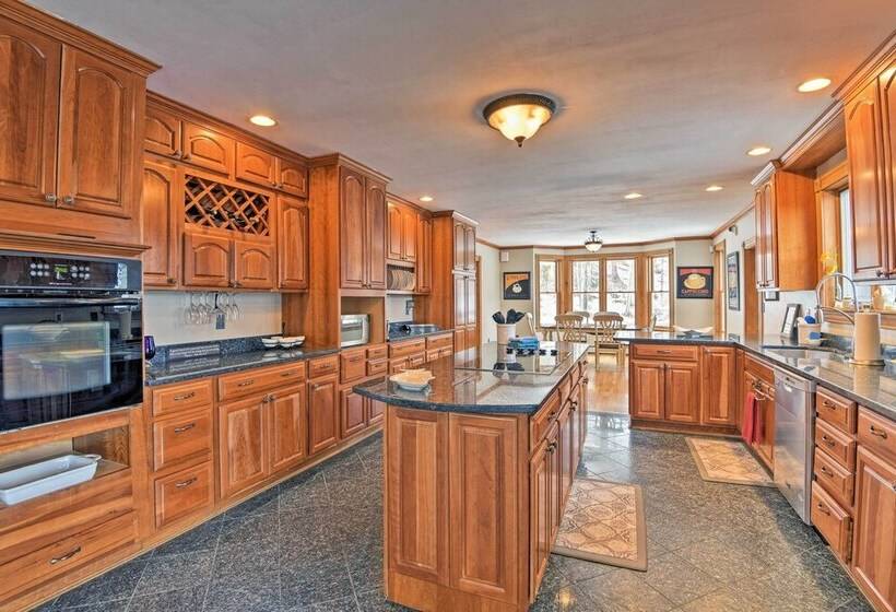 Deck For Entertaining: Belmont Group Getaway