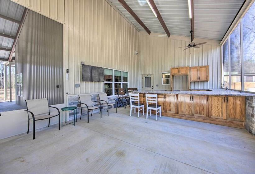 Home W/ Screened Porch   Near Toledo Bend Lake!