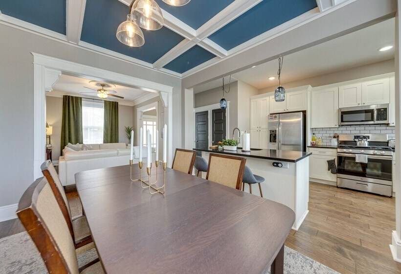 Spacious Home W/ Yard ~ 4 Mi To Downtown St Louis!