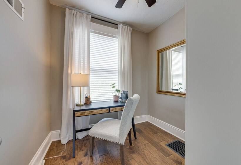 Spacious Home W/ Yard ~ 4 Mi To Downtown St Louis!