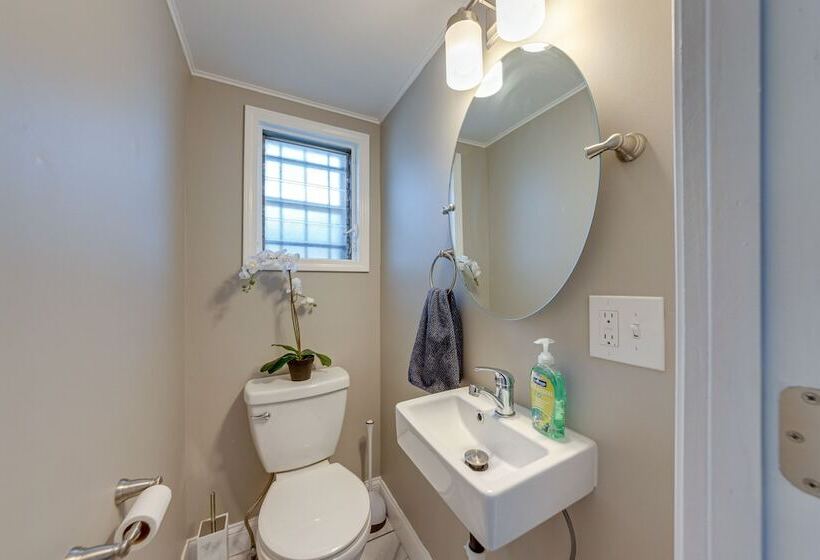 Spacious Home W/ Yard ~ 4 Mi To Downtown St Louis!