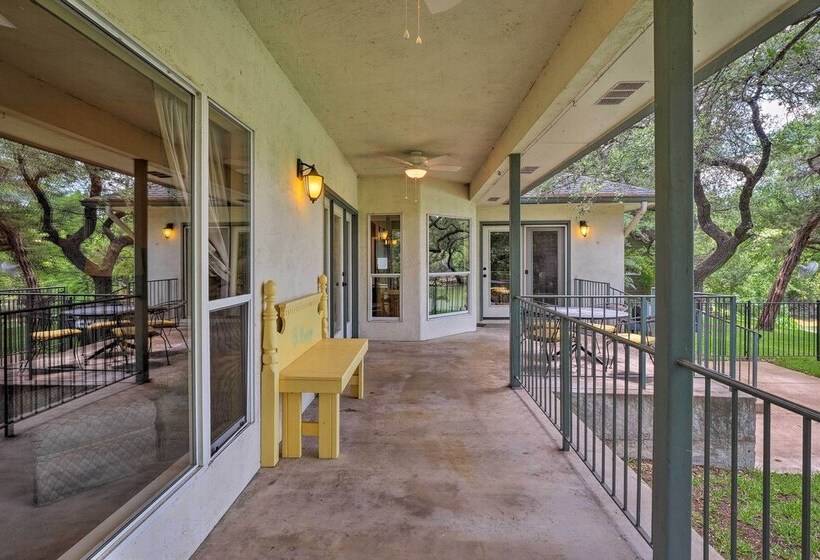 Round Rock Lakefront Home W/ Water Toys & Fire Pit