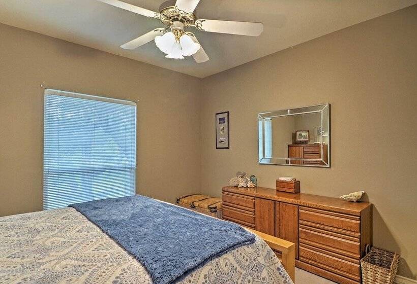 Round Rock Lakefront Home W/ Water Toys & Fire Pit