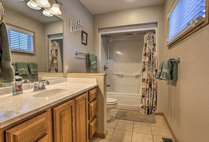 Black Hills Home W/ Mickelson Trail Access!