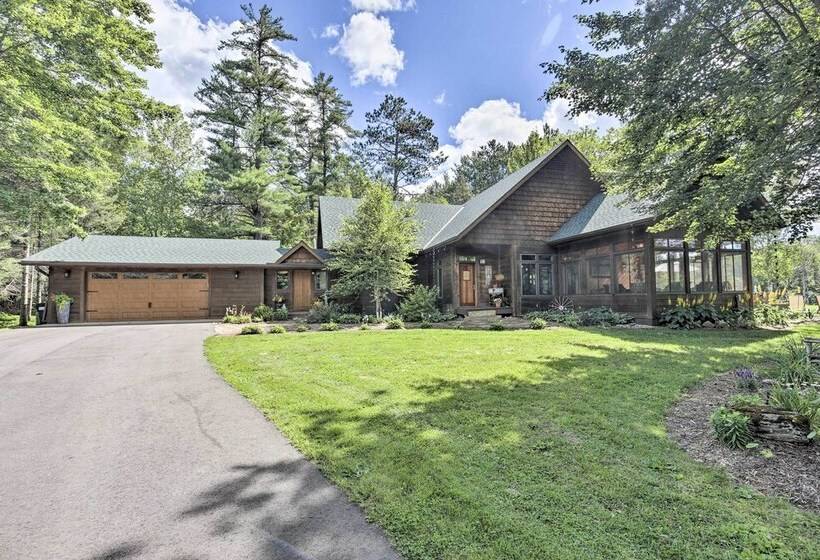 Spacious Riverfront Escape W/ Private Hot Tub