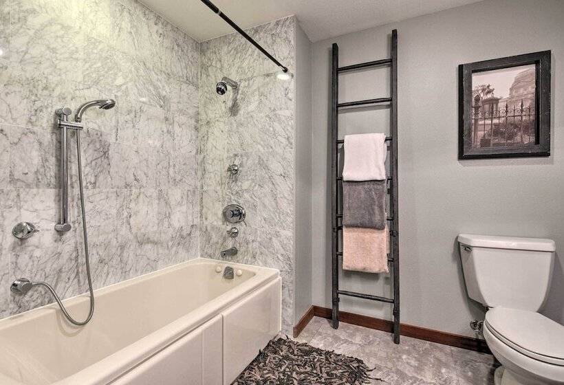 Spacious Riverfront Escape W/ Private Hot Tub