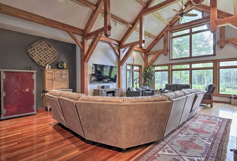 Spacious Riverfront Escape W/ Private Hot Tub