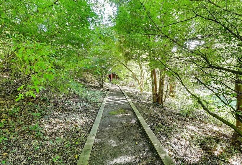 Spacious Woodbury Home W/ Pool + Hot Tub!