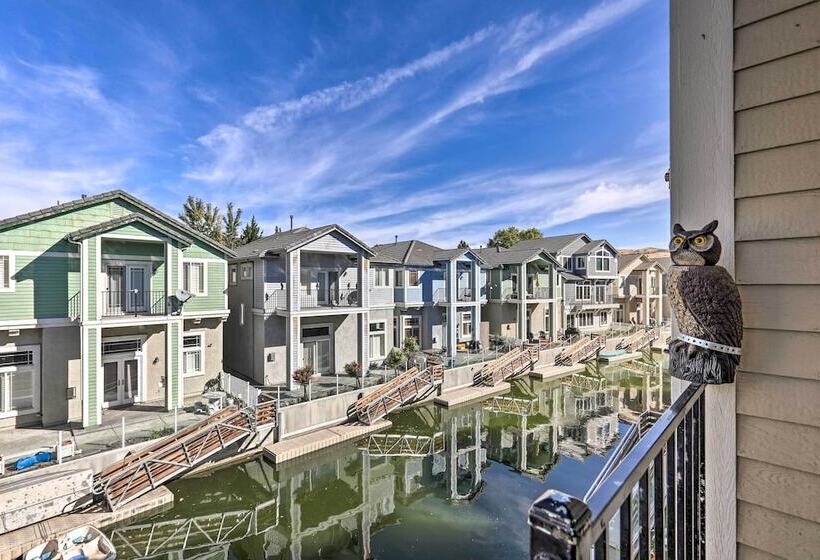 Waterfront Sparks Home: Balcony & Dock!