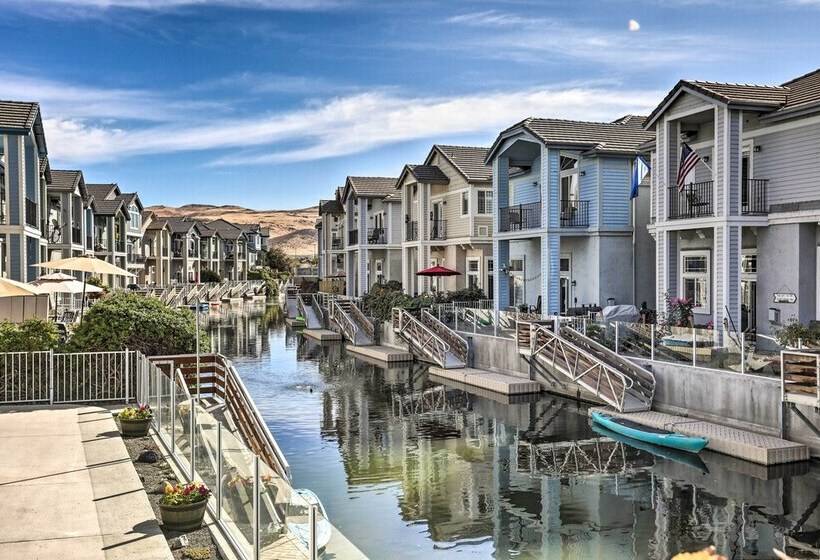 Waterfront Sparks Home: Balcony & Dock!