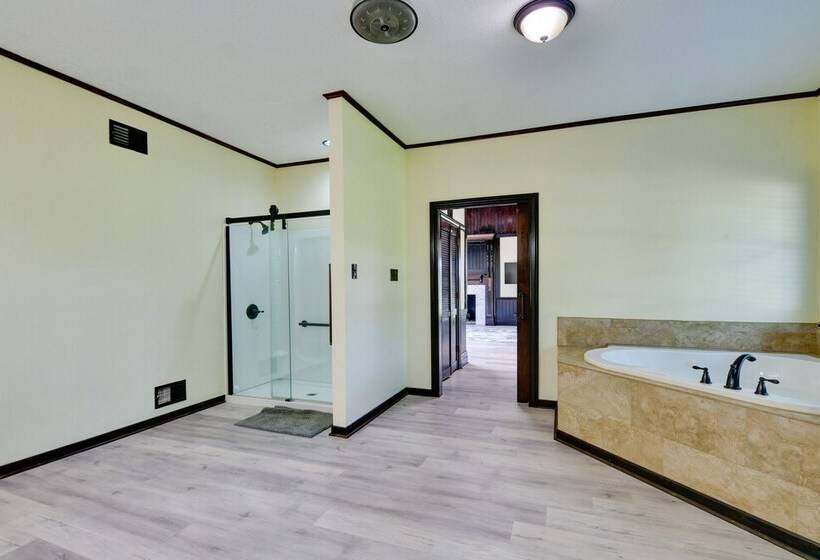 Private Pool: Pilot Point Home On 45 Acres