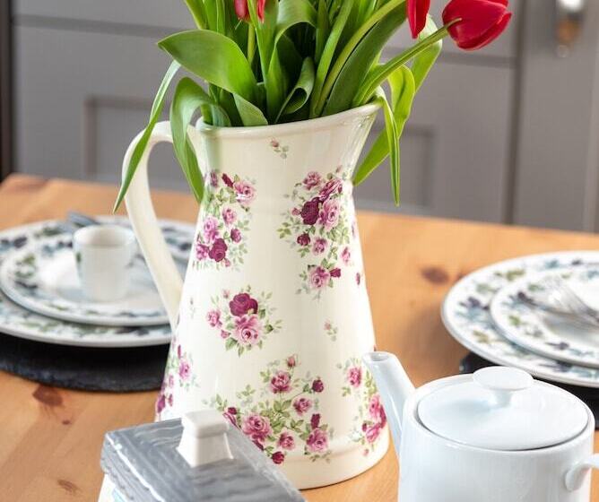 Stunning 1 Bed Cottage Near Carlisle With Hot Tub