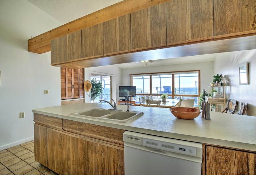 Bayfront Palmetto Retreat With Pool, Spa & Dock!