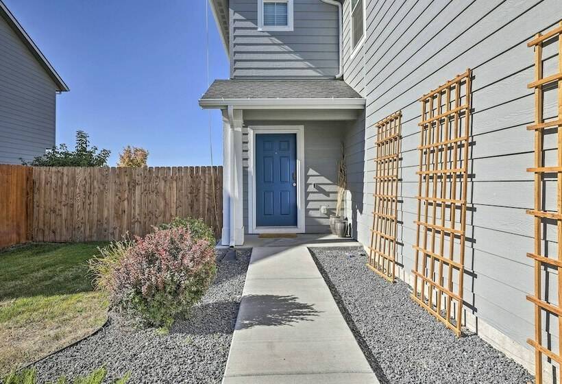 Stunning Nampa Home Nearby Park W/ Fire Pit!