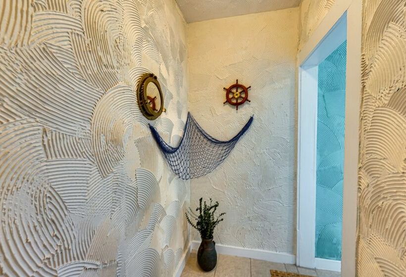 Stylish Aransas Pass Vacation Home Rental!