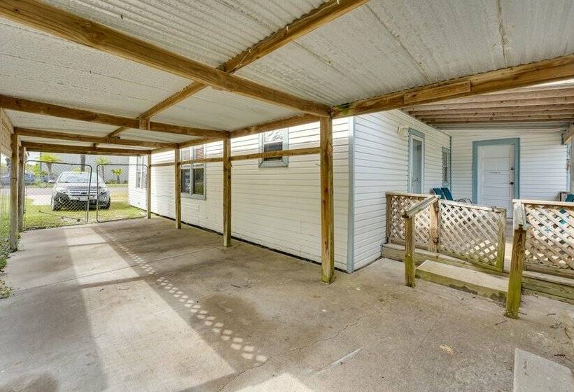 Stylish Aransas Pass Vacation Home Rental!