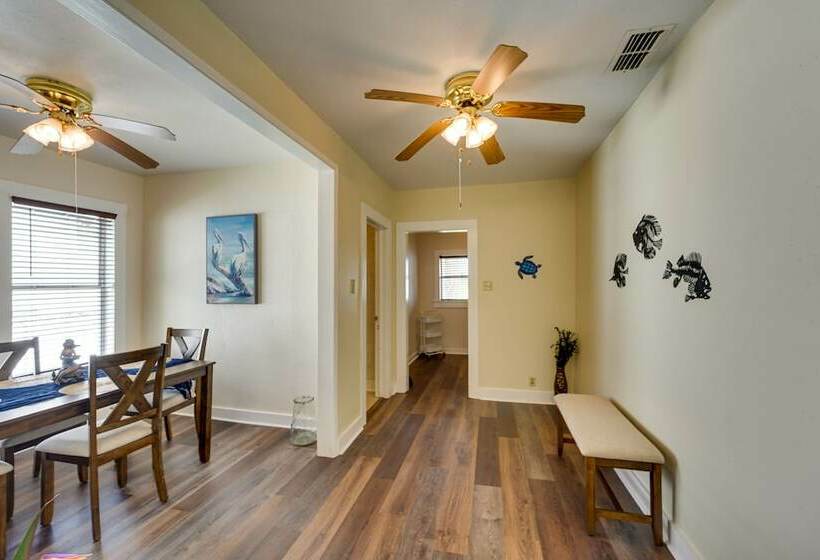 Stylish Aransas Pass Vacation Home Rental!