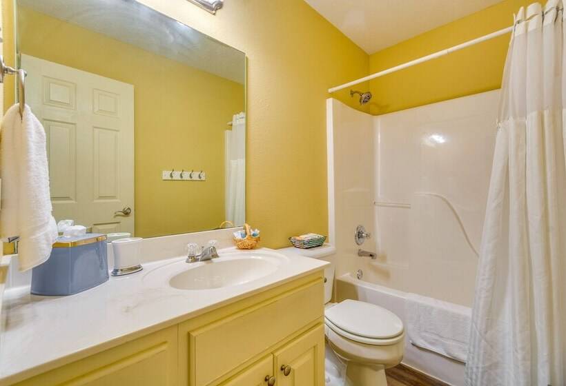 Suburban Conway Vacation Rental: 2 Mi To Uca!