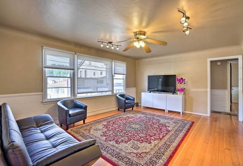 Sun Dappled Retreat: Walk To Restaurants!