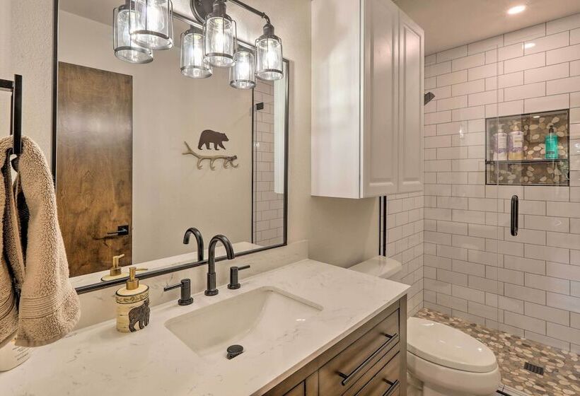 Munds Park Cabin W/ Poker Room & Wraparound Deck!