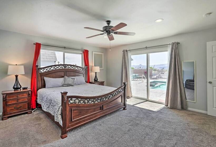 Sunny Lake Havasu City Abode W/ Pool & Grill!