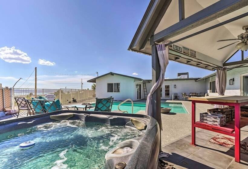Sunny Lake Havasu City Abode W/ Pool & Grill!
