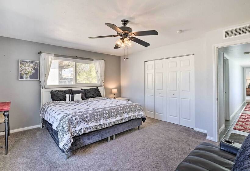 Sunny Lake Havasu City Abode W/ Pool & Grill!