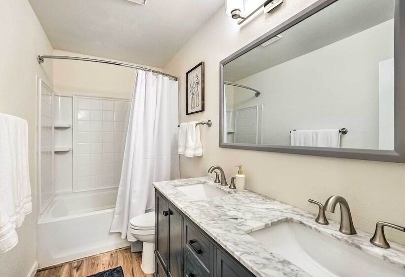 Sunny Phoenix Home W/ Pool + Backyard Oasis!