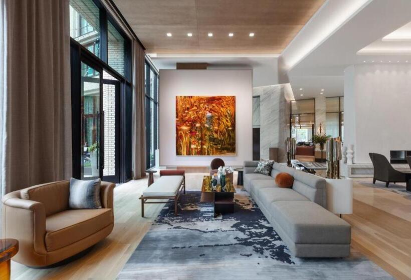 The Crescent Hotel, Fort Worth