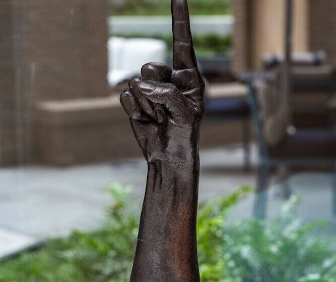 The Crescent Hotel, Fort Worth