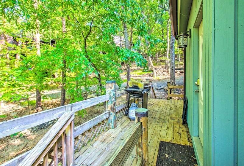 The Dodge Lodge    Near Massanutten Ski Lift!