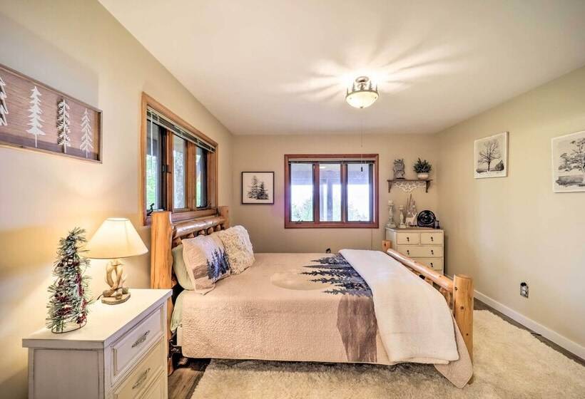 1/2 Mi To Ski: Spacious Home In Beech Mountain