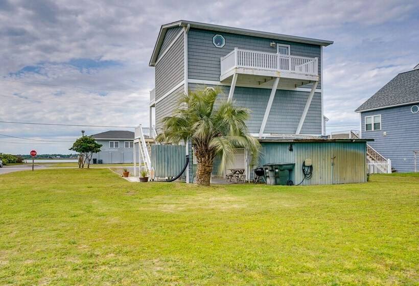 Topsail Beach Vacation Rental: Steps To Shore!