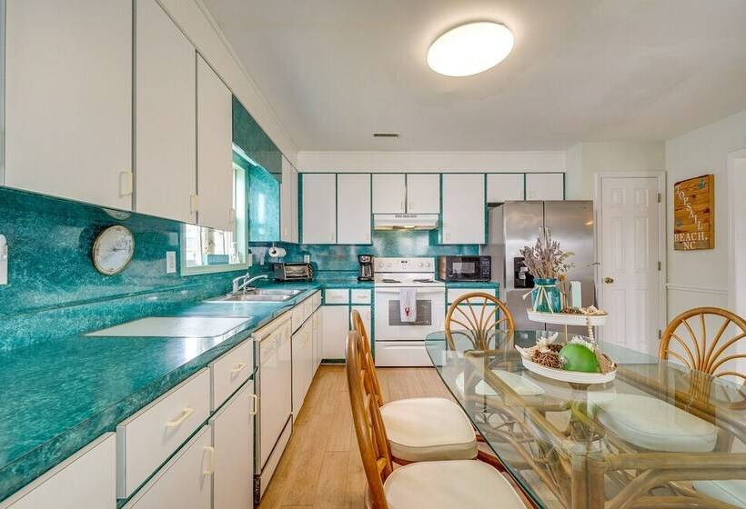 Topsail Beach Vacation Rental: Steps To Shore!