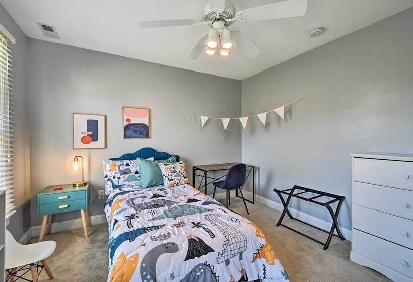 Tranquil Greensboro Home W/ Fire Pit!