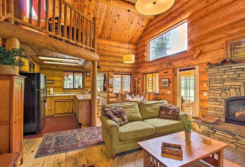 Tranquil Mountain Cabin In Greer W/ Game Room!