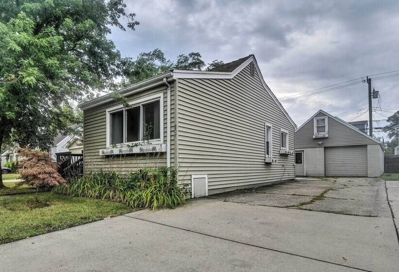 Trendy Birmingham House W/ Laundry Amenities!