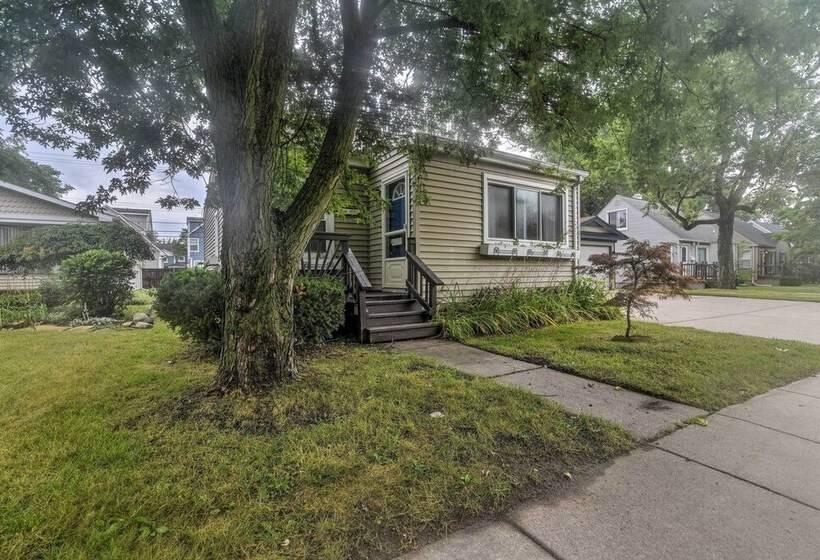 Trendy Birmingham House W/ Laundry Amenities!