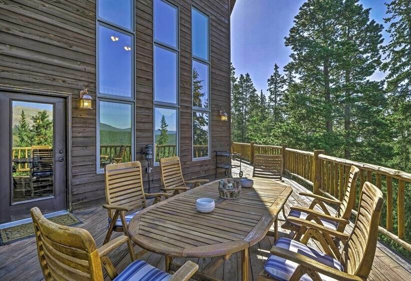 Spacious Fairplay Retreat W/ Hot Tub & Fire Pit!