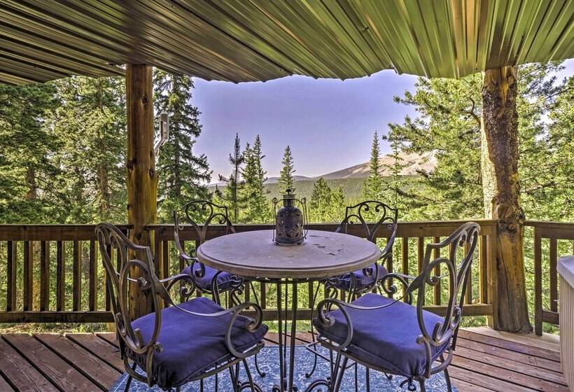 Spacious Fairplay Retreat W/ Hot Tub & Fire Pit!