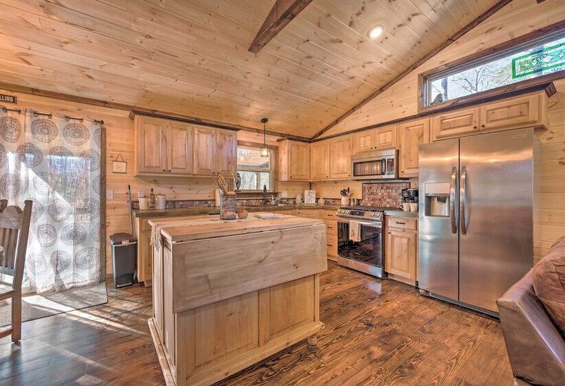 Updated Cabin W/ Fire Pit: 2 Mi To Utv & Hike