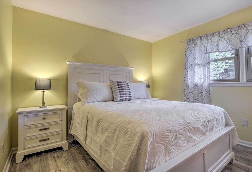 Updated High Point Retreat W/ Pool & Backyard