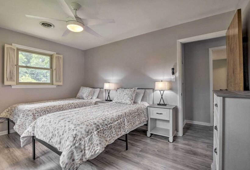 Updated High Point Retreat W/ Pool & Backyard